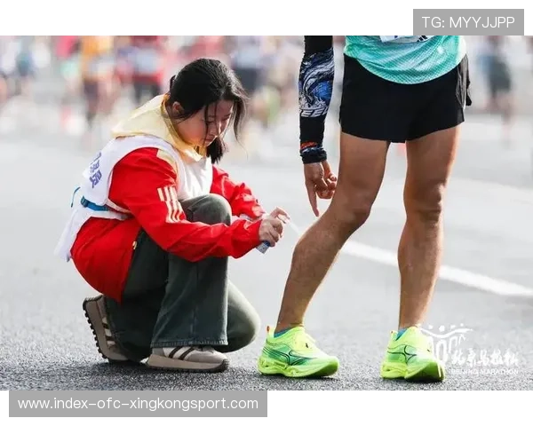 中国马拉松赛场破三再创纪录 中国马拉松赛场破三再创纪录