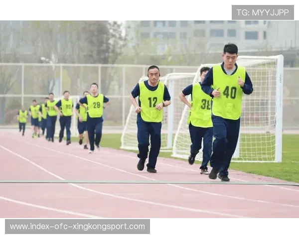 里昂准备通过海外冬训提高球员对抗能力 里昂准备通过海外冬训提高球员对抗能力