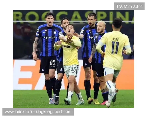 波尔图招揽中场分配者