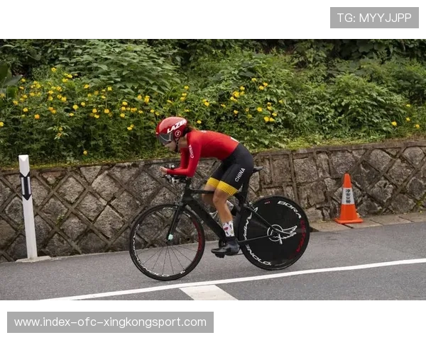 自行车计时赛选手加速阶段极致输出